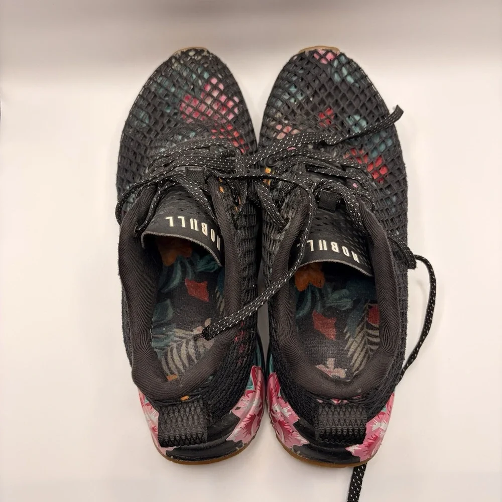 NOBULL Mesh Runner Tropical Floral Womens 7 Mens 5.5 Black Sneakers